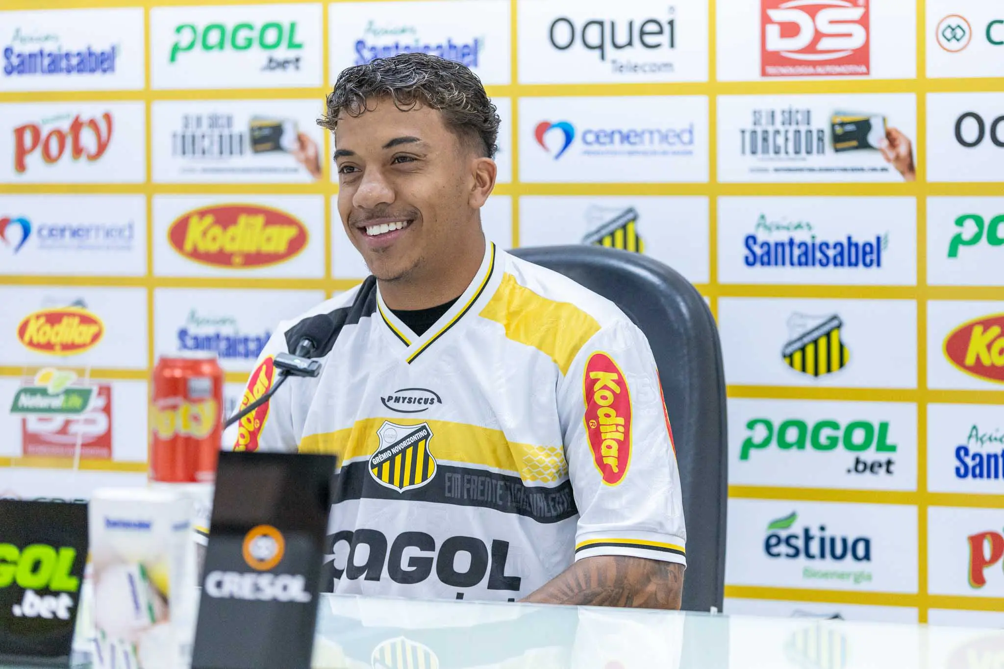 APRES.VINICIUS PAIVA E HÉLIO BORGES15