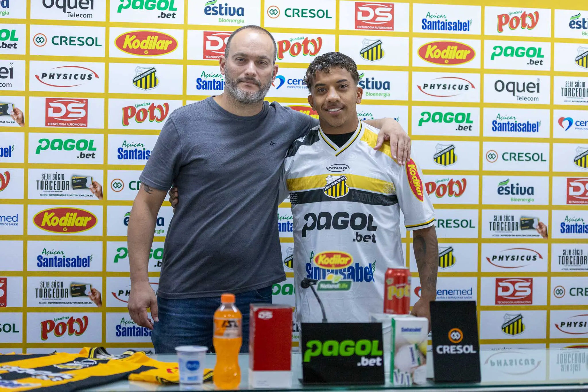 APRES.VINICIUS PAIVA E HÉLIO BORGES3