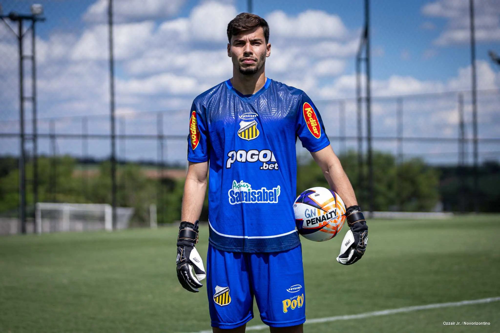 Novo uniforme 2026-08