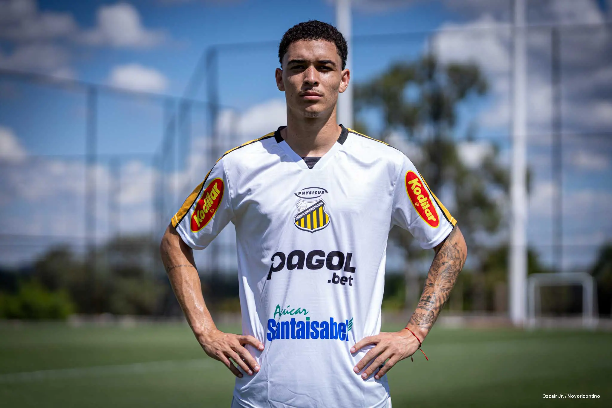 Novo uniforme 2026-10