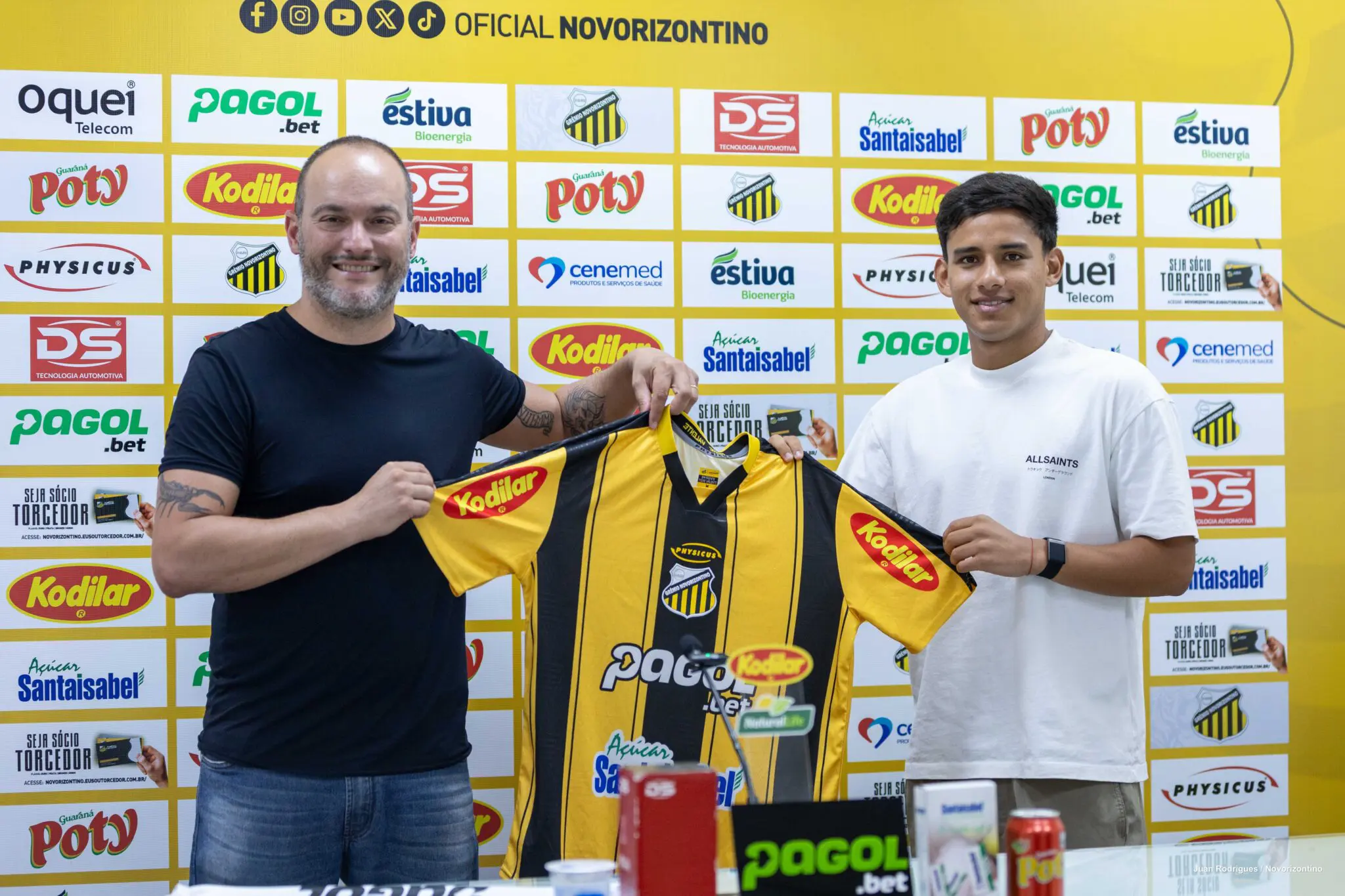 APRESENTAÇÃO-MAYKON-E-LORA-1