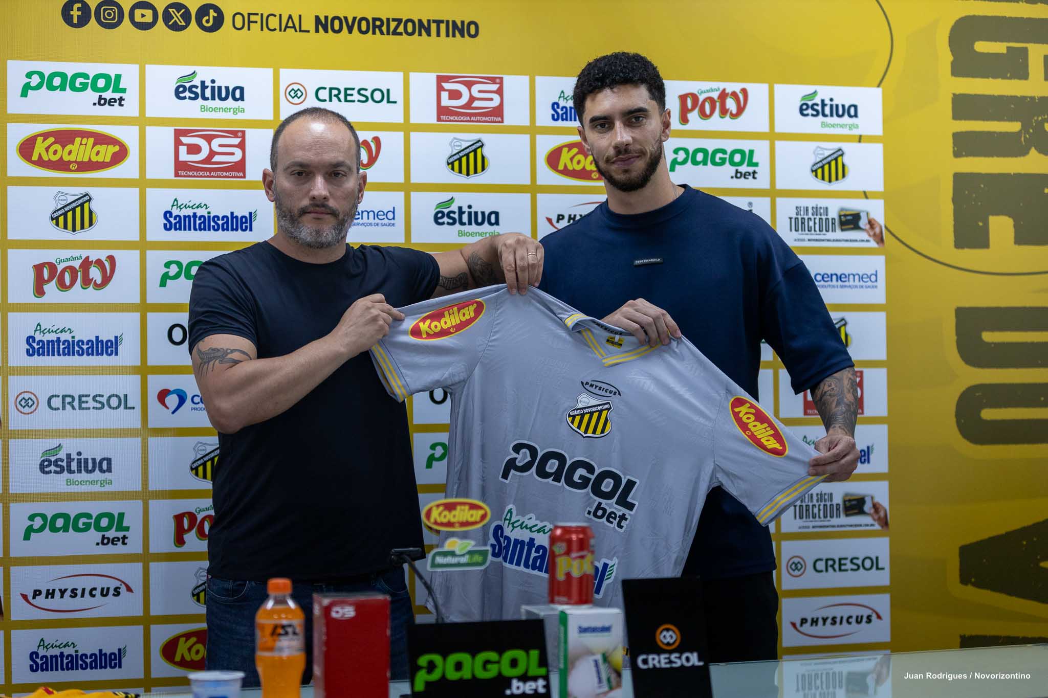 APRESENTAÇÃO CÉSAR E ALVARIÑO-16